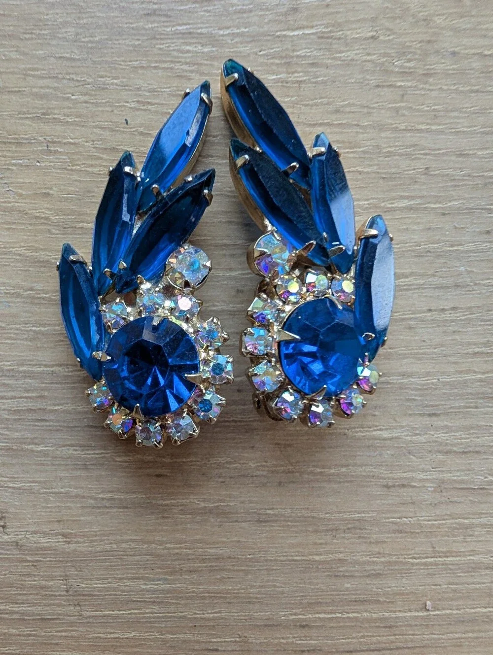 Vintage Juliana D&E Blue Crystal Statement Brooch and Earrings Set